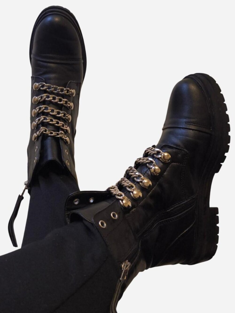 Circus by Sam Eldeman Black Chain Lace-Up Combat Boots – Size 8
